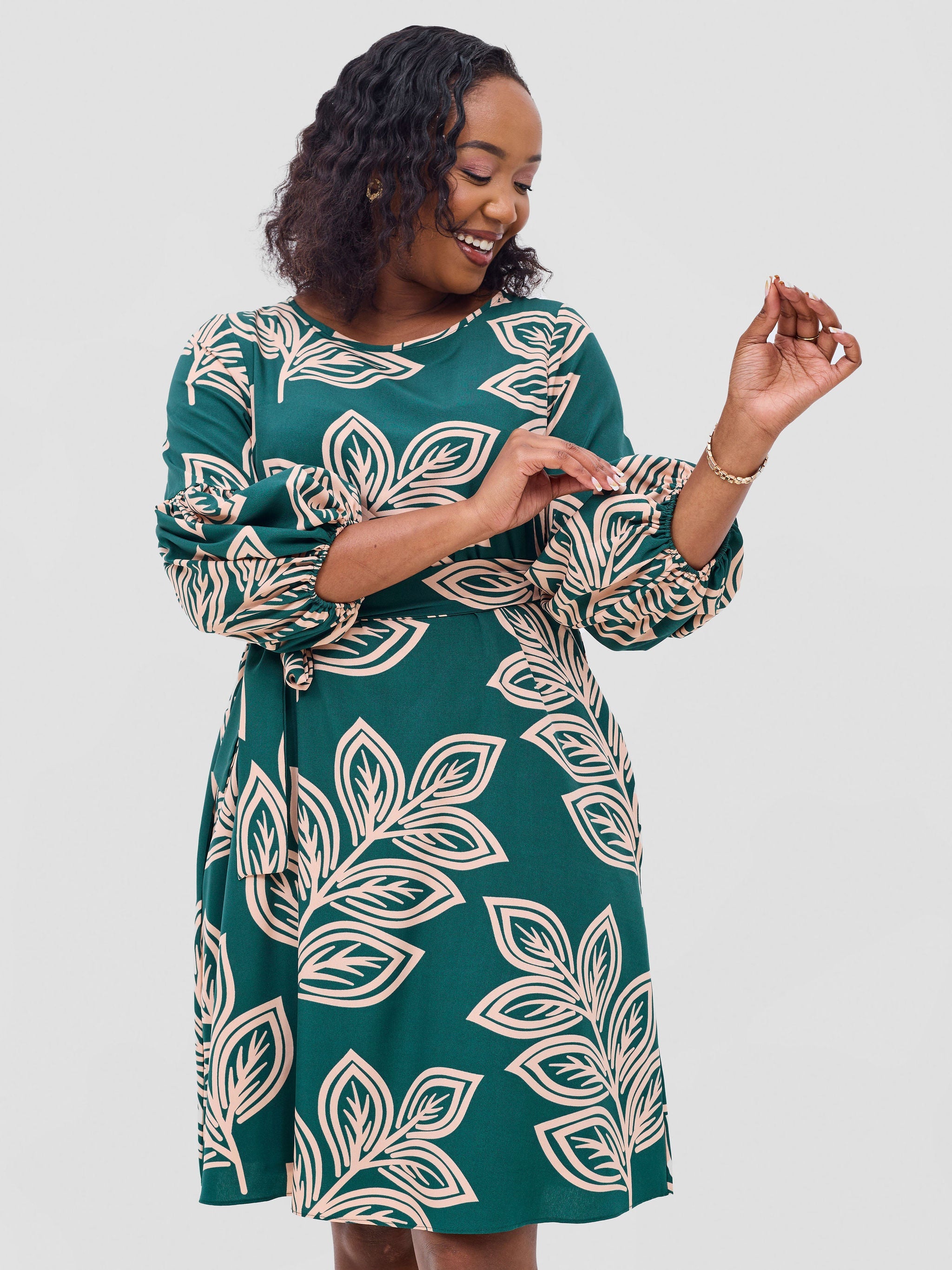 Vivo Zena Bishop Panel Long Sleeve Round Neck Dress - Green / Peach Print