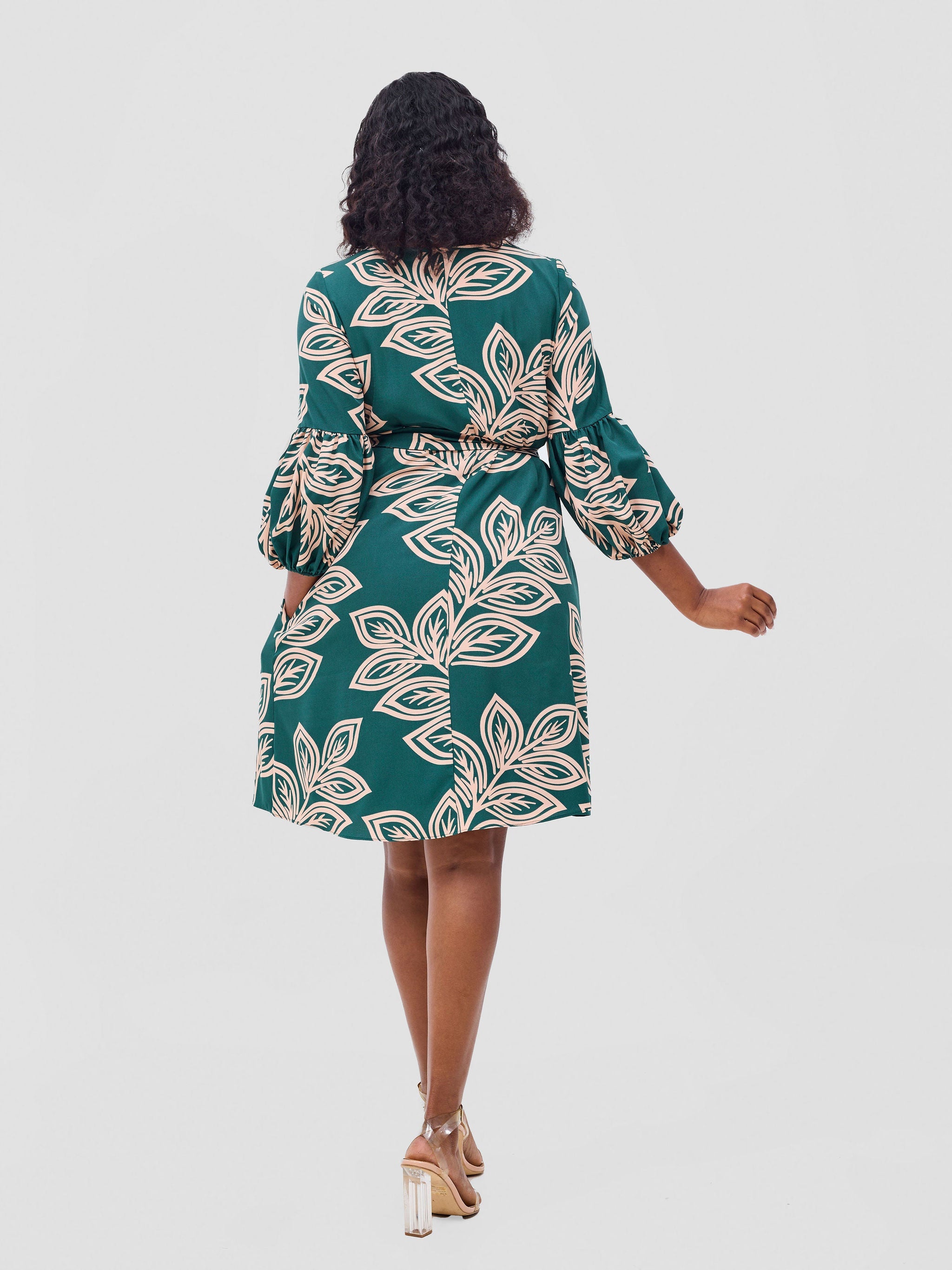 Vivo Zena Bishop Panel Long Sleeve Round Neck Dress - Green / Peach Print