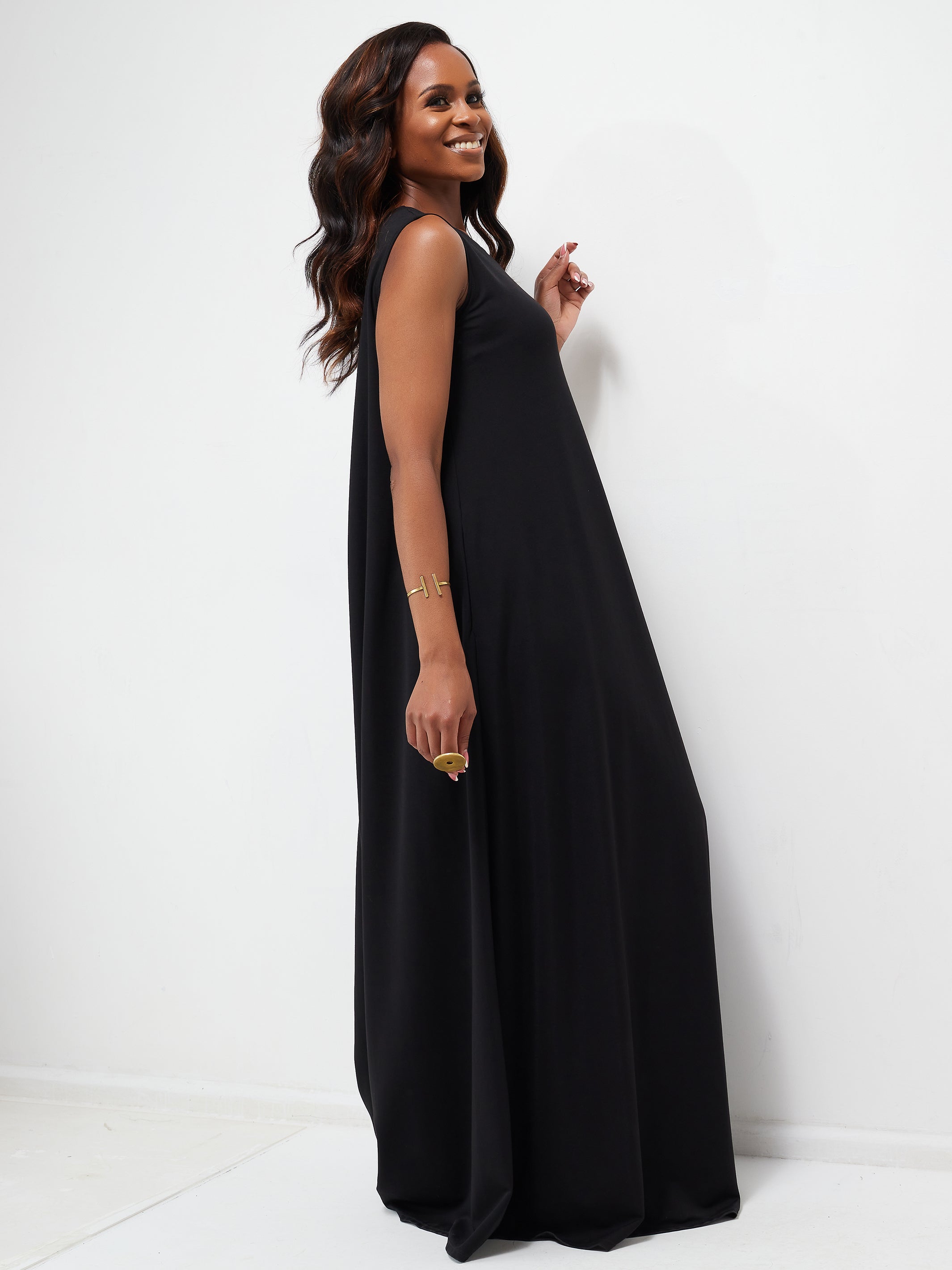 Vivo Ponte Back Pleat Maxi Dress - Black