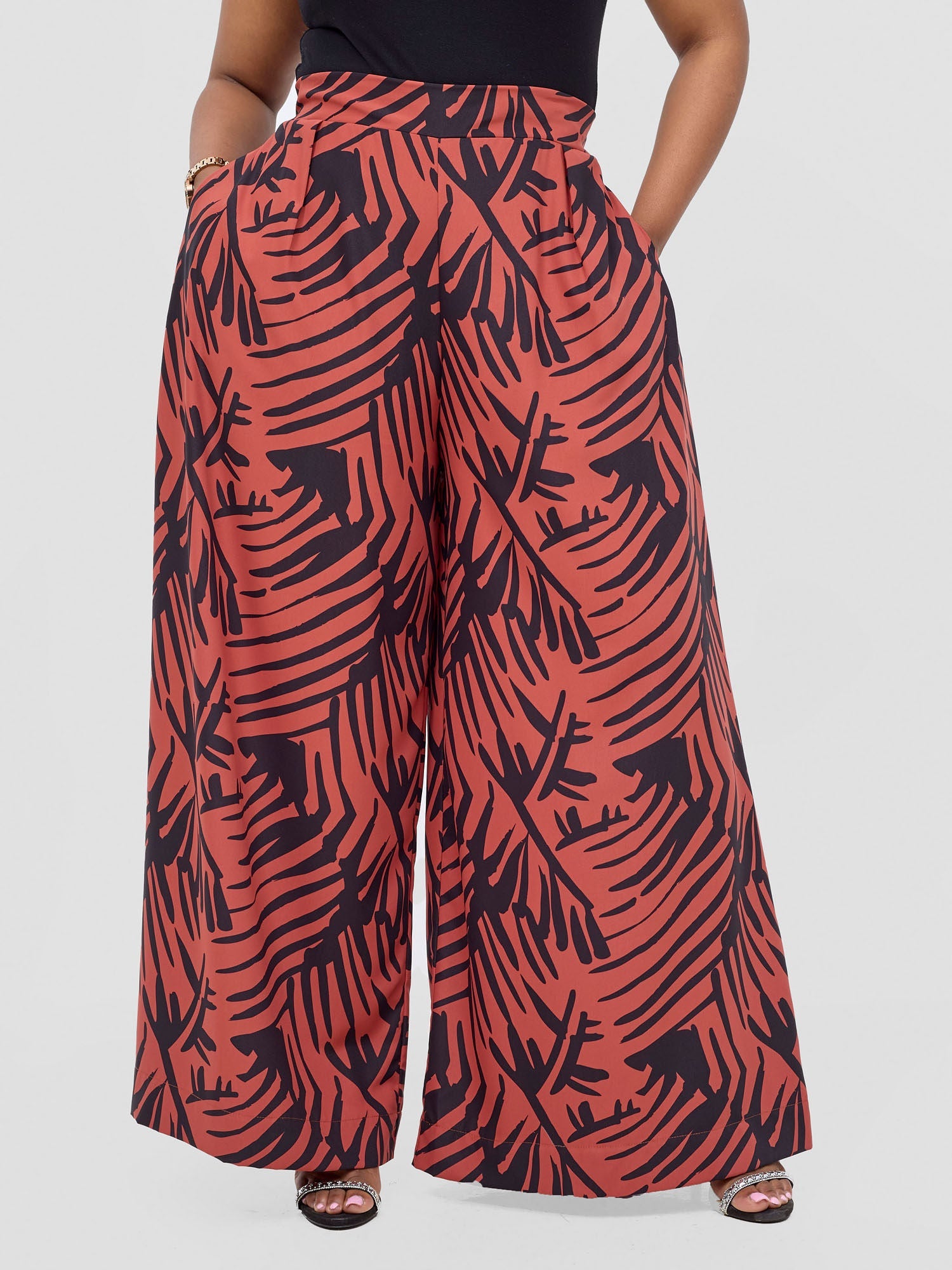 Vivo Ayla Crepe Pants - Rust / Black Lala Print