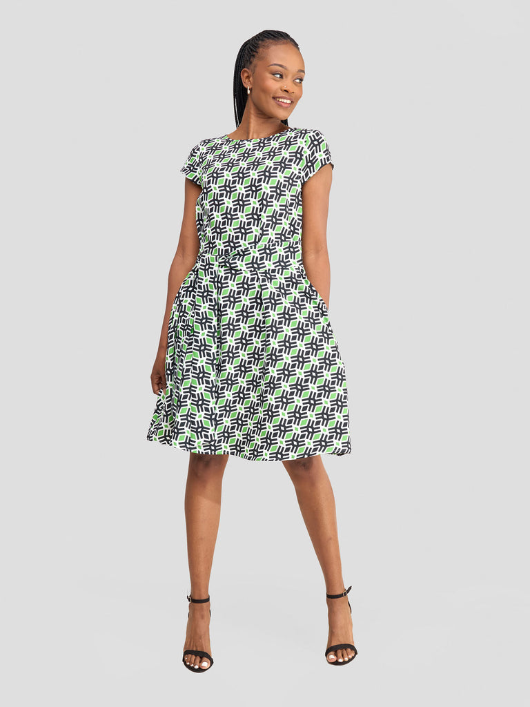 Vivo Pendo Cap Sleeve Tent Knee Length Dress - Black / Green Tarime Print