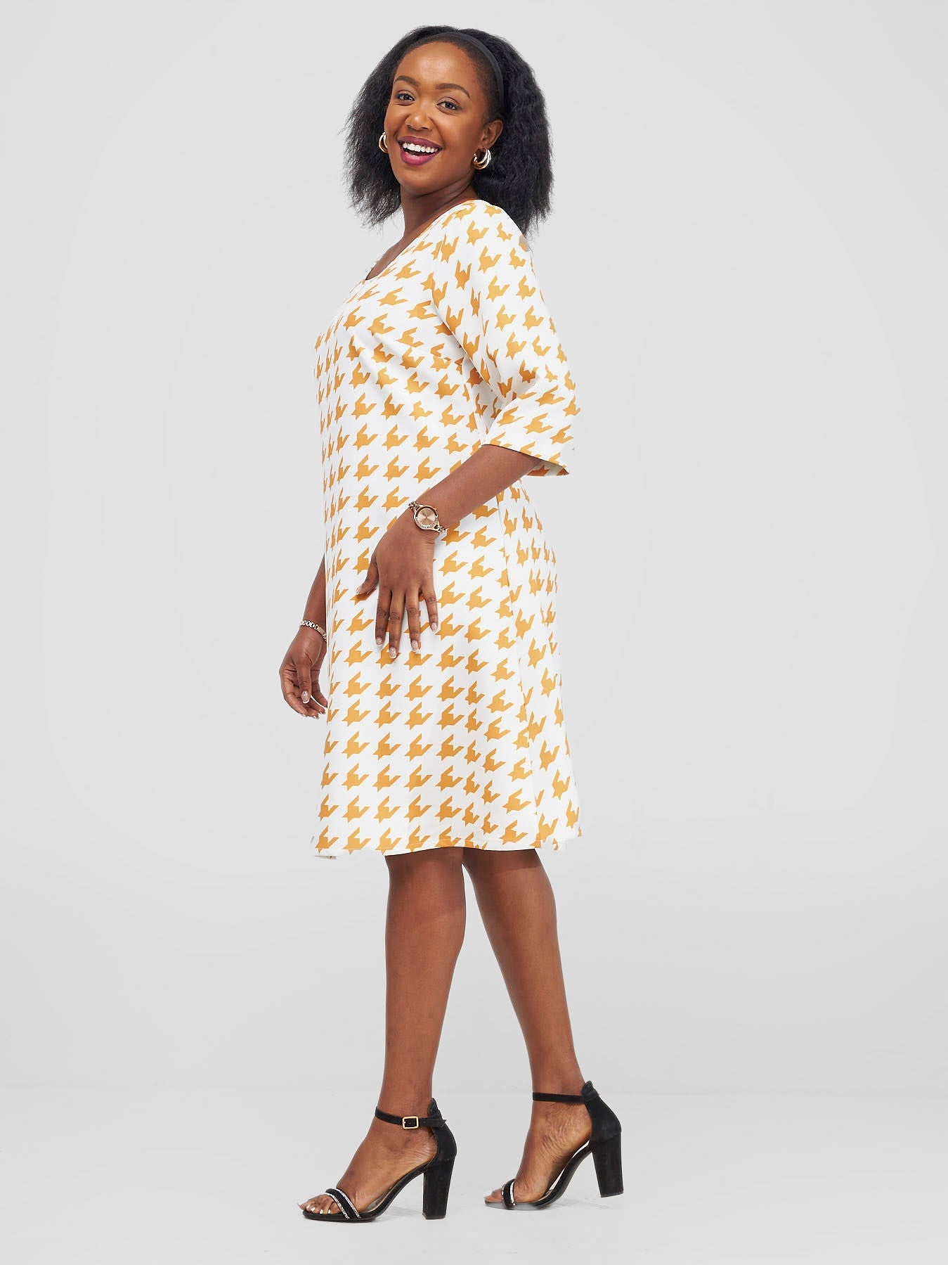 Vivo Pendo 3/4 Sleeve A Line Dress - White / Mustard Houndstooth Print