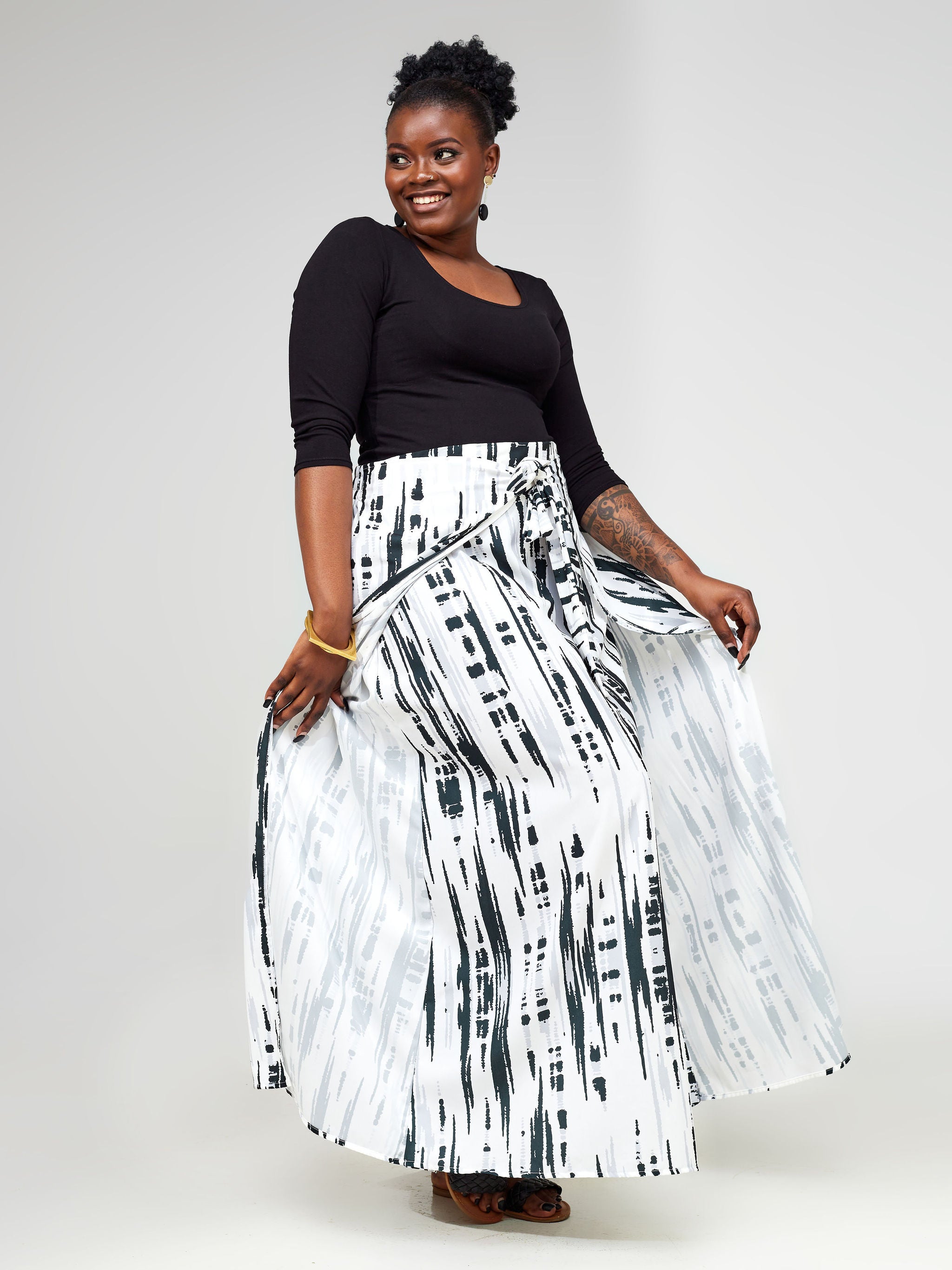 Vivo Wastani Panelled Maxi Skirt - Black / Grey Abstract Print