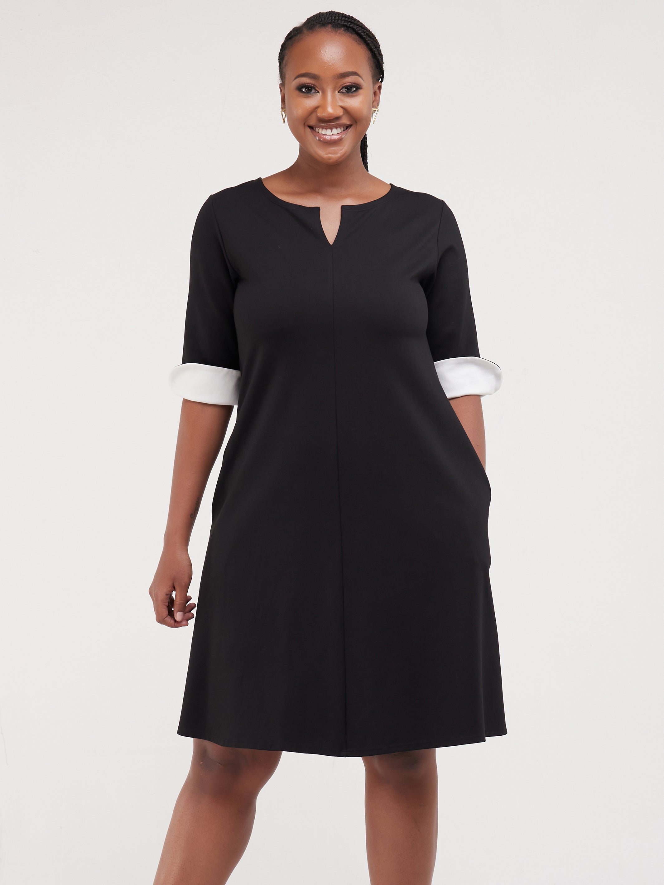 Vivo Zawadi Keyhole Dress - Black / White