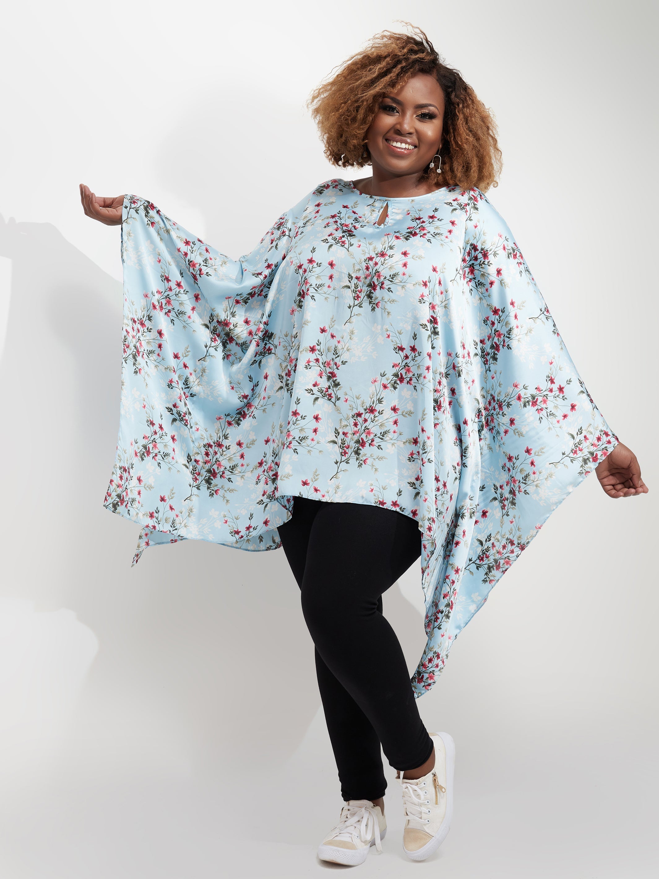 Vivo Sierra Tunic Kaftan Top - Light Blue Floral Print