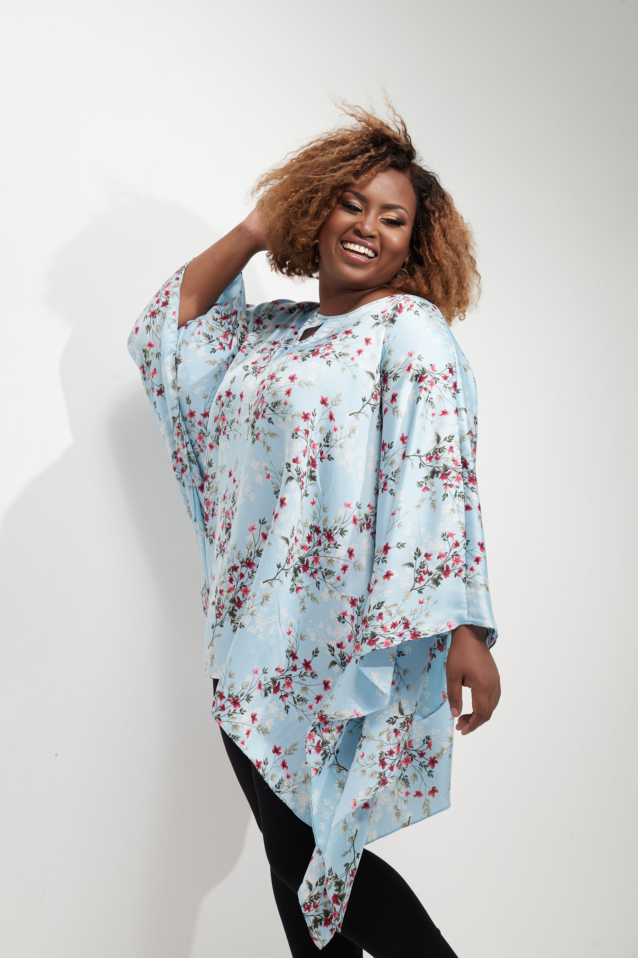 Vivo Sierra Tunic Kaftan Top - Light Blue Floral Print