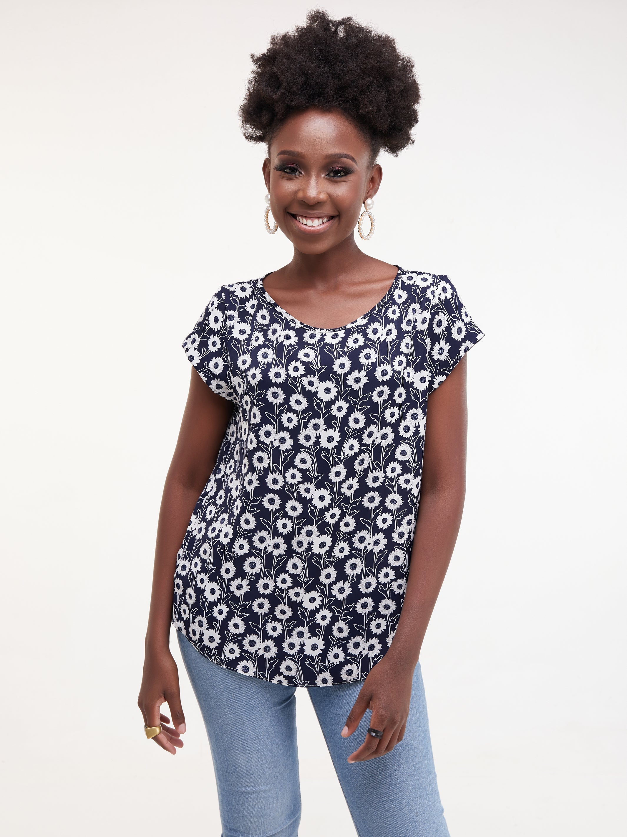 Vivo Basic Crepe Cap Sleeved Top - Navy / White Print