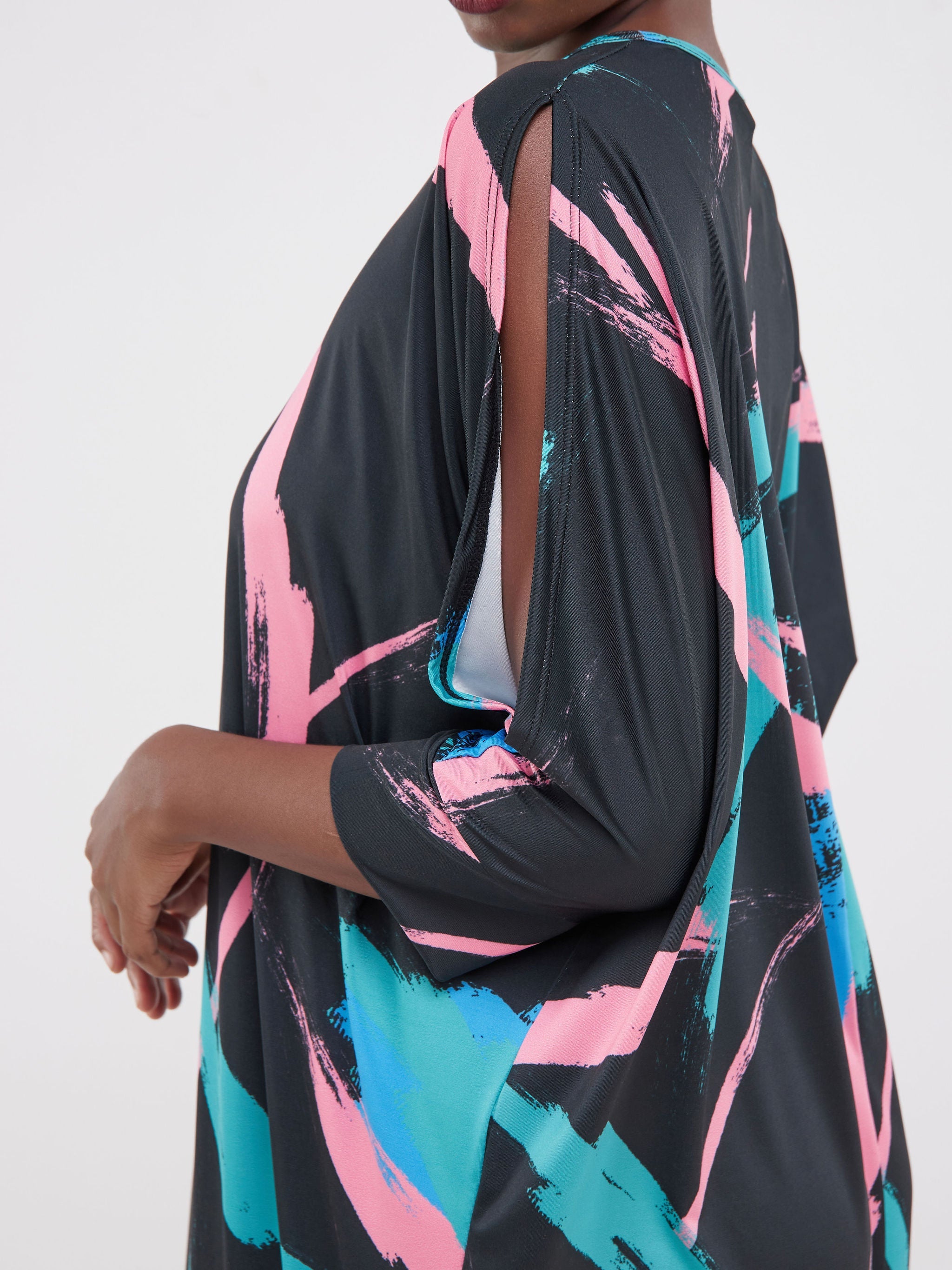 Vivo Ruwa Cold Shoulder Dolman Maxi Dress - Black / Pink Abstract Print