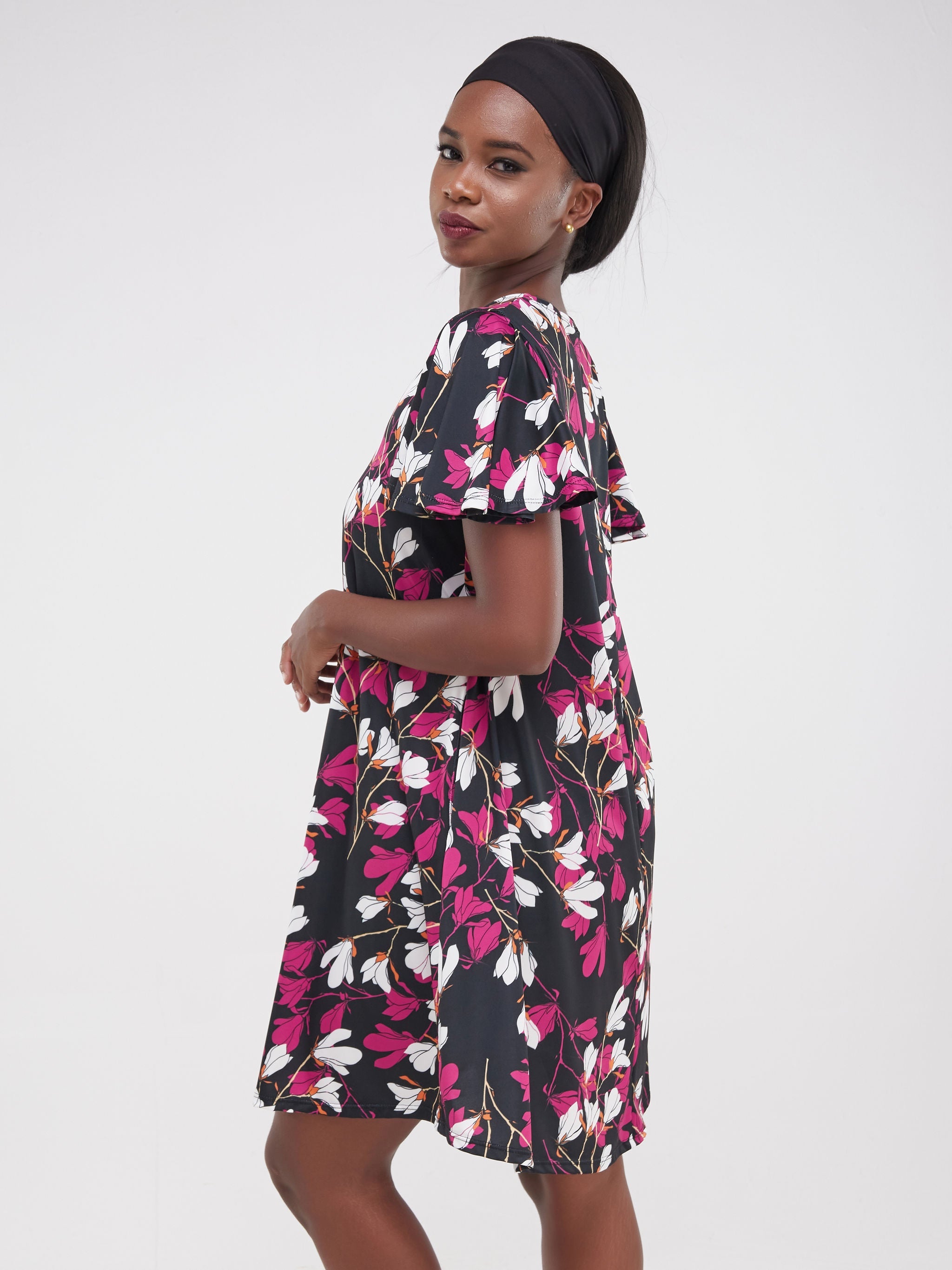 Vivo Ruwa Flounce Sleeve Knee Length Tent Dress - Black / Pink Flowers Print