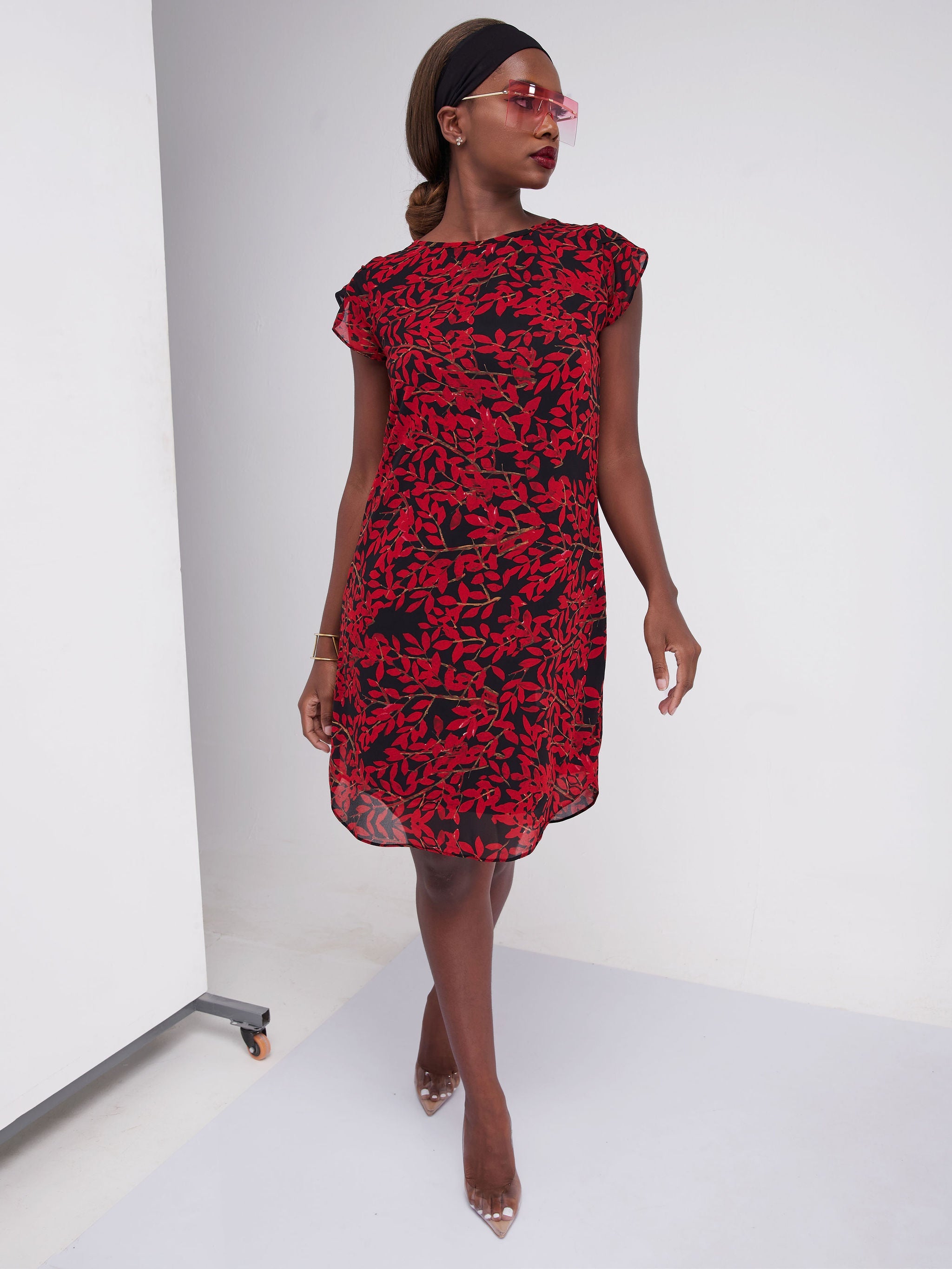 Vivo Lalea Cap Sleeve Shift Dress - Red Leaf Print