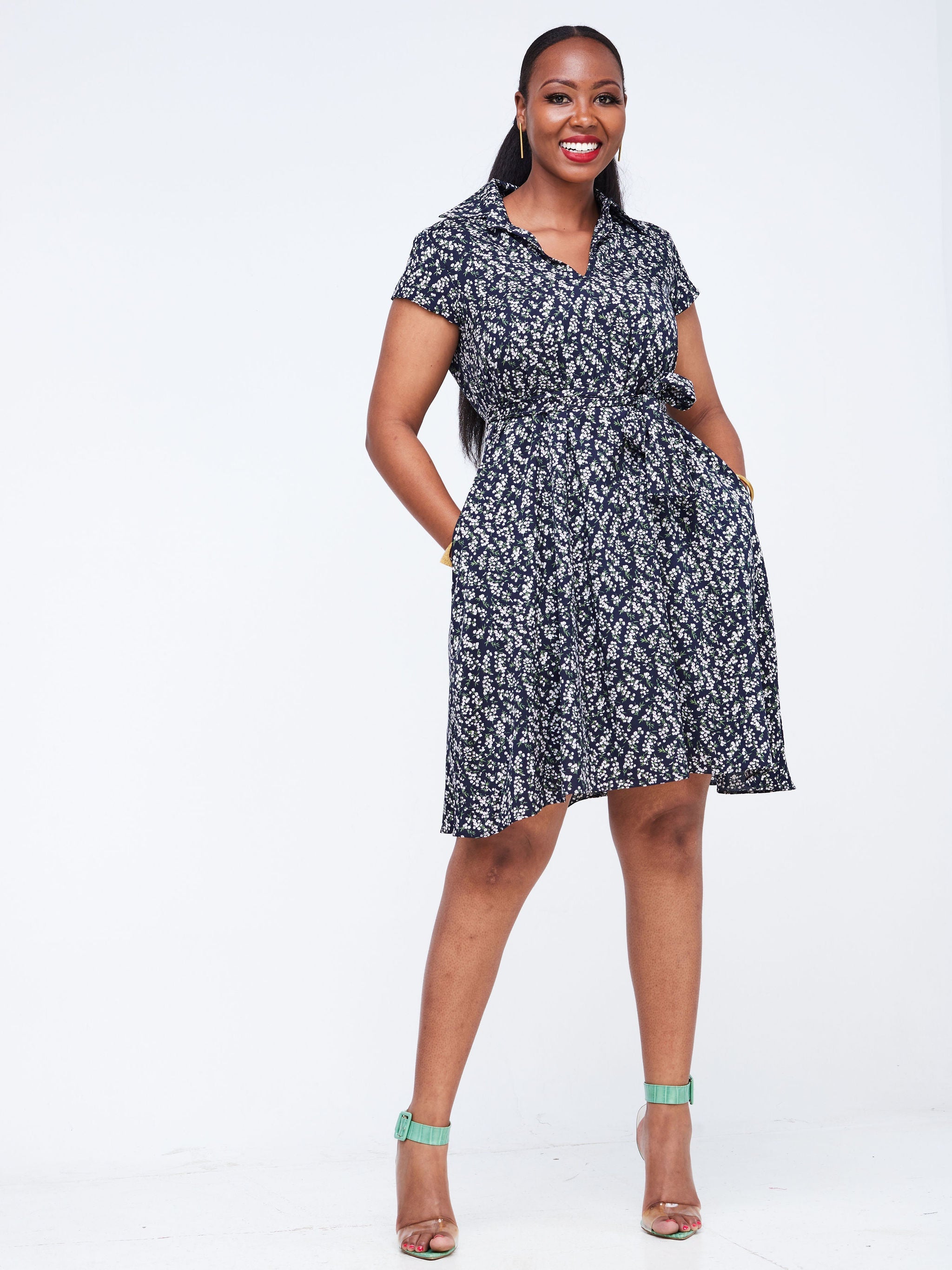 Vivo Zuri Cap Sleeve Knee Length Dress - Navy Blue Floral Print