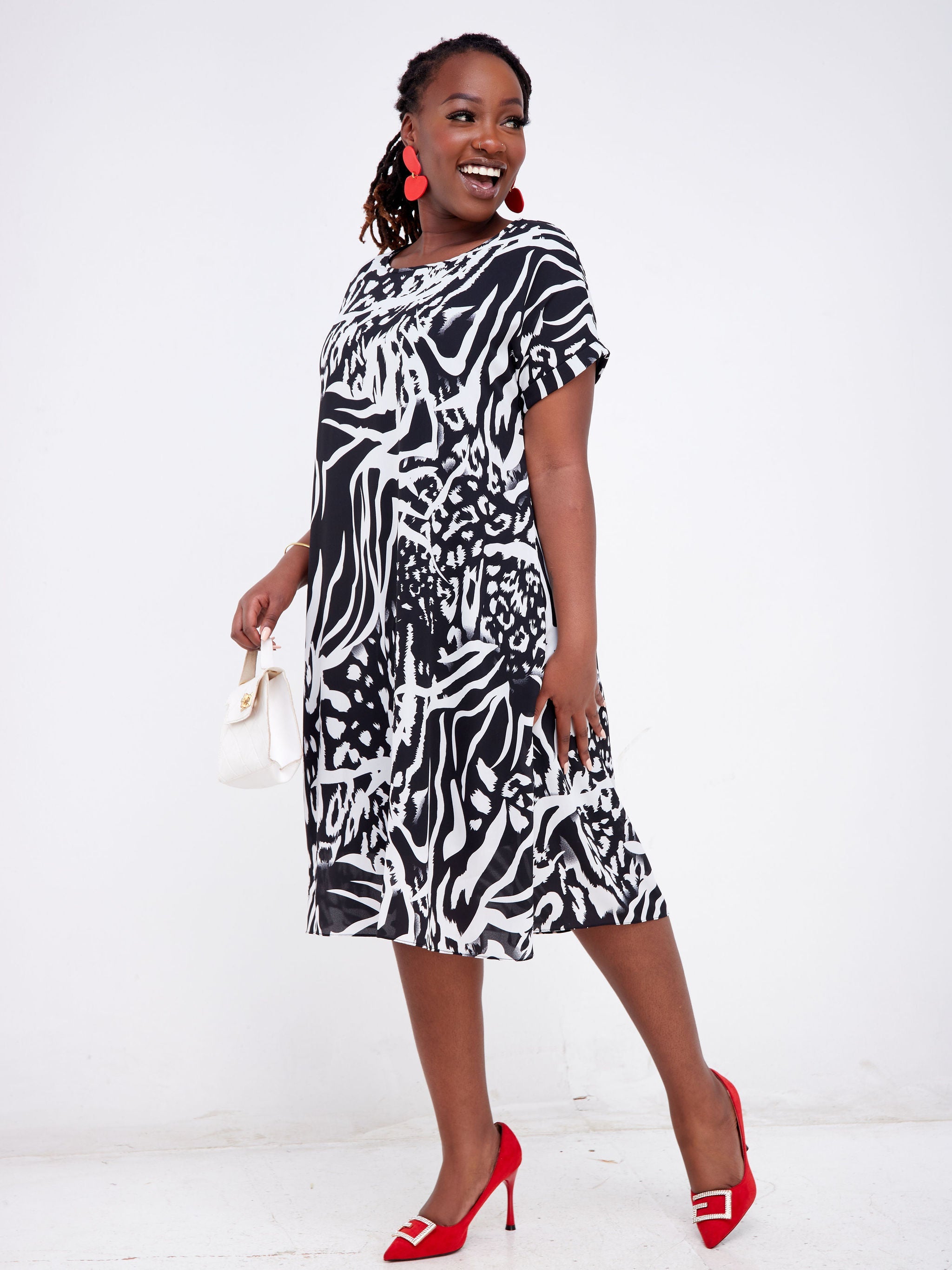 Vivo Pesi Drop Shoulder Tent Dress - Black / White Animal Print