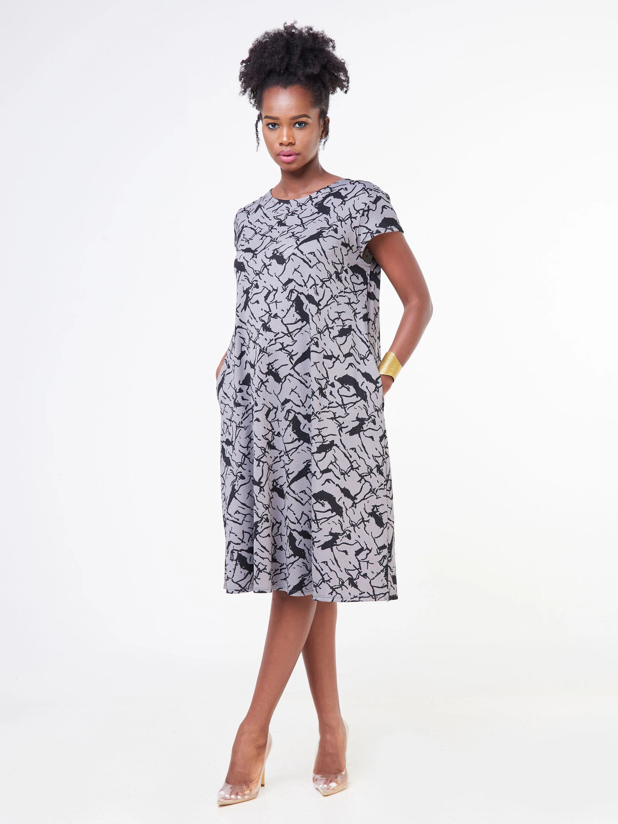 Vivo Jema Cap Sleeve Tent Dress - Grey / Black Abstract Print