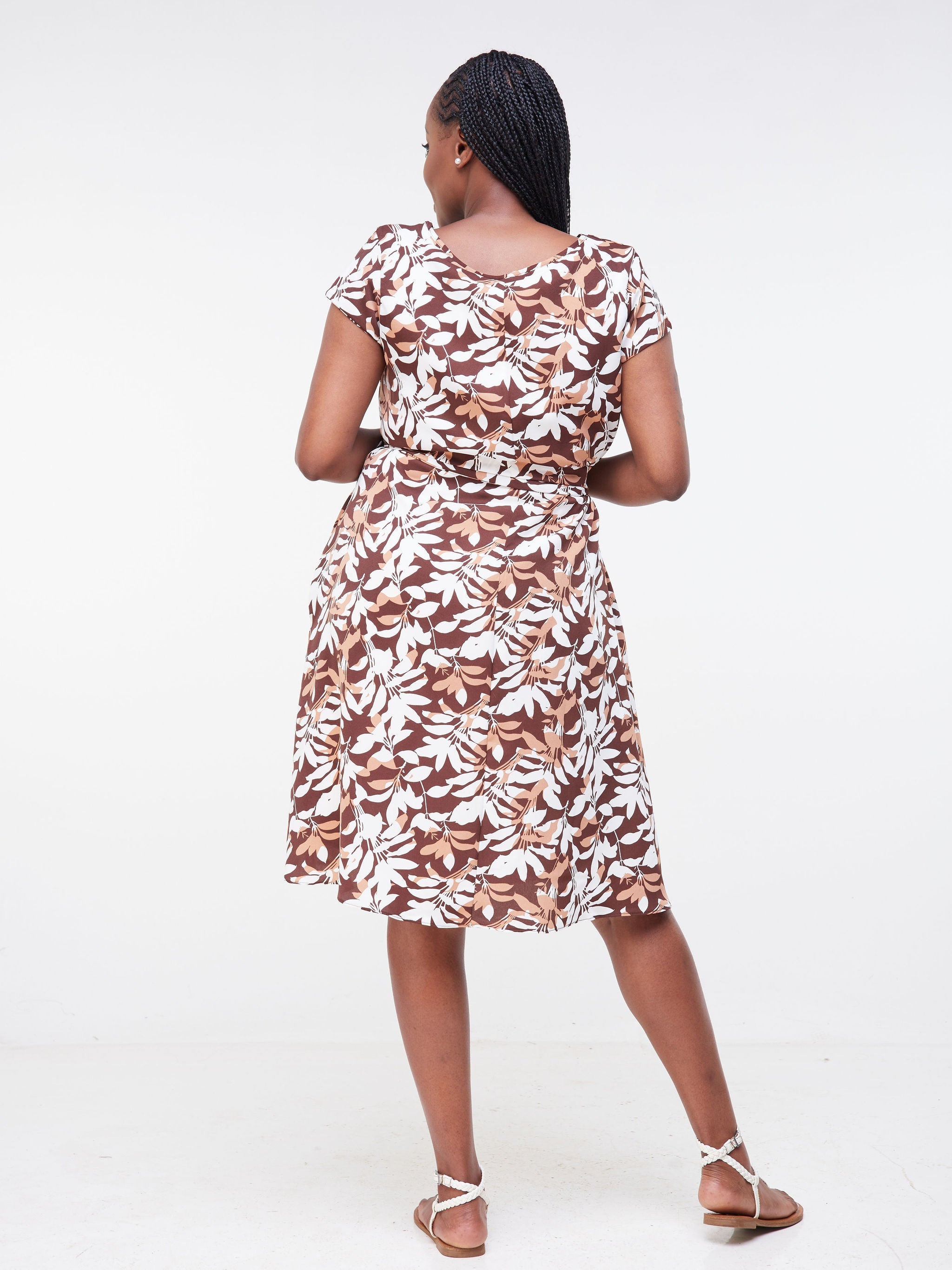 Vivo Basic Cap Sleeve Knee Length Tent Dress - Chococlate / Brown Abstract Print