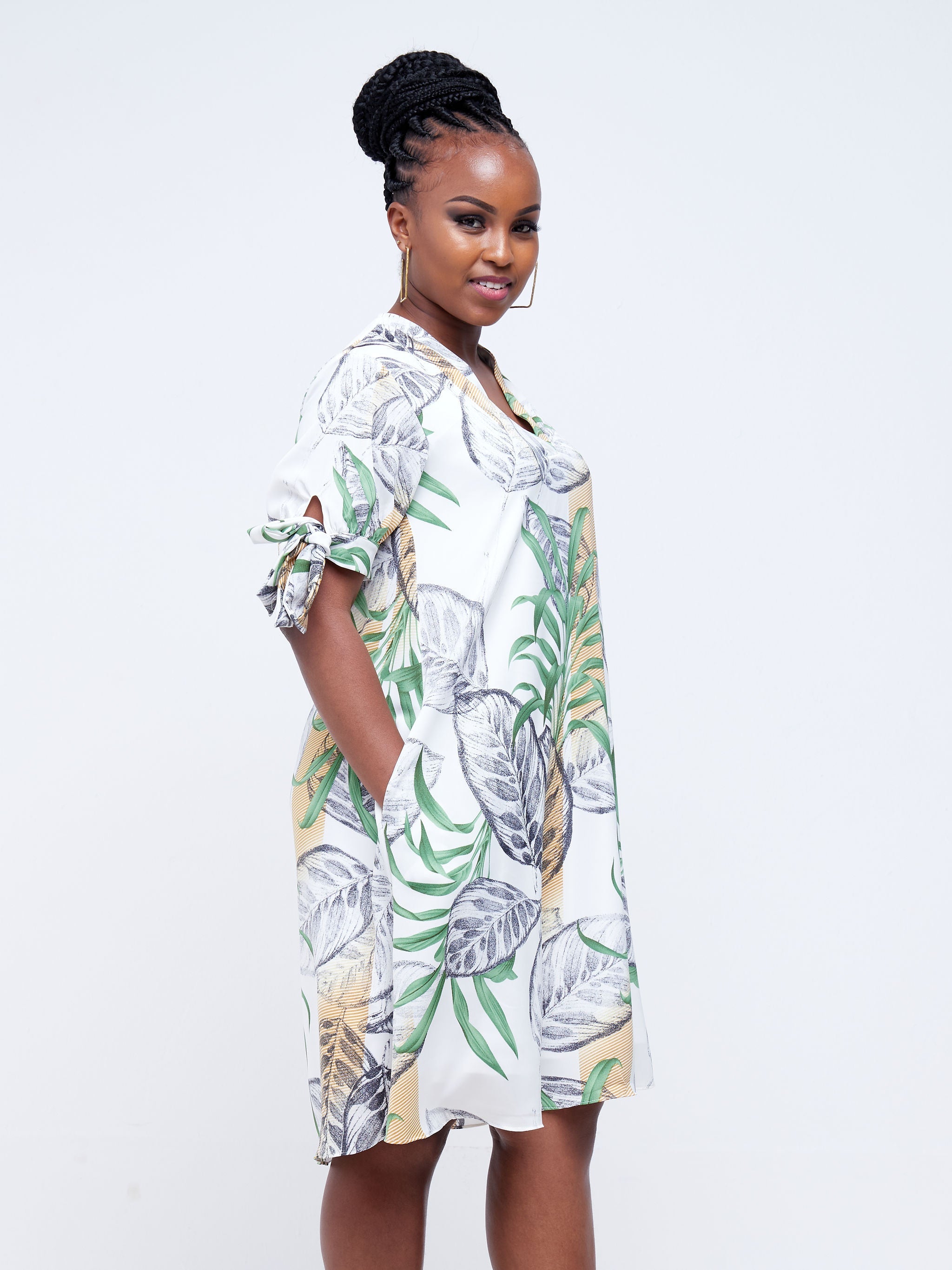 Vivo Tana Puff Sleeve Knee Length Dress - White Floral