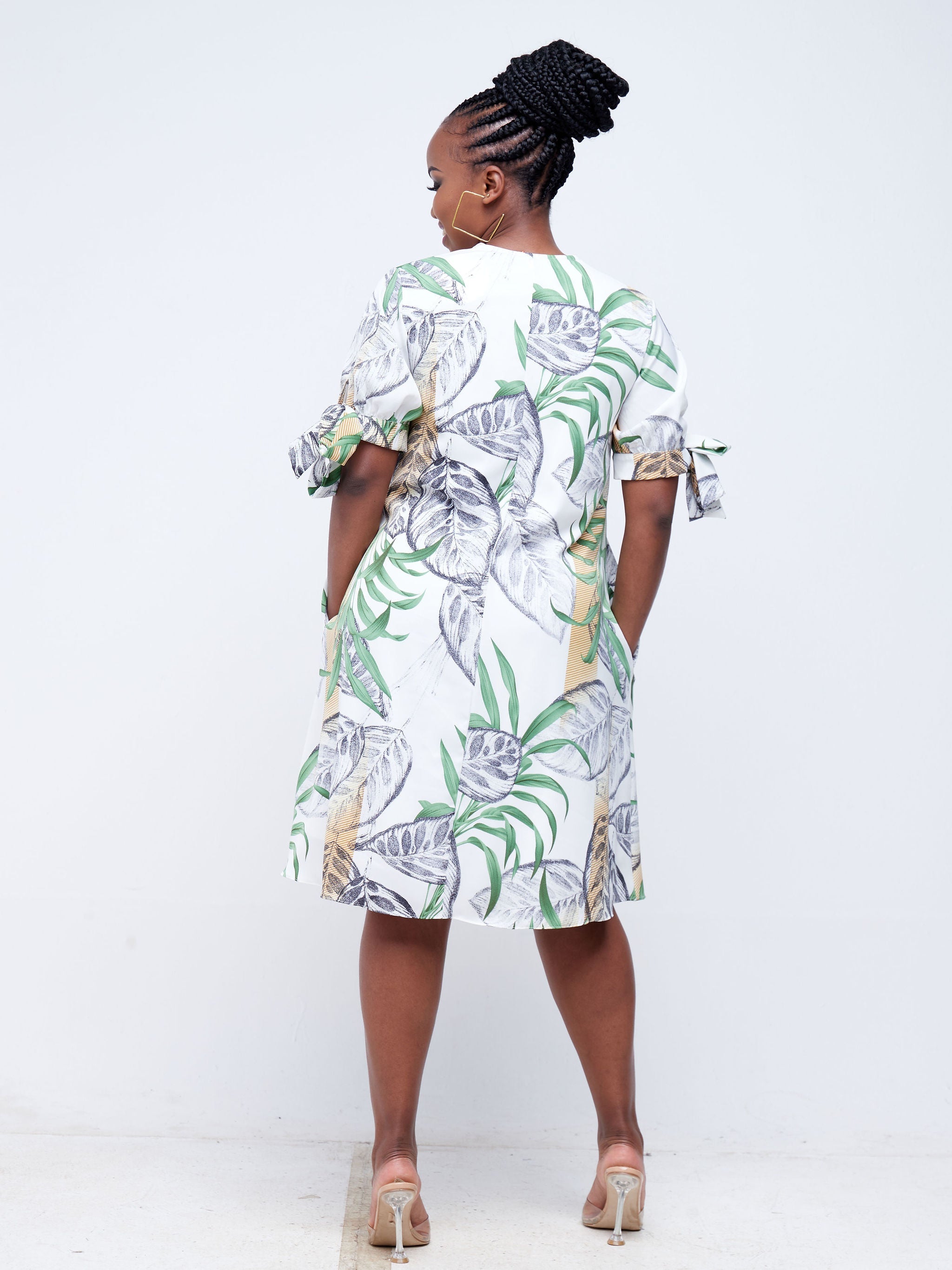 Vivo Tana Puff Sleeve Knee Length Dress - White Floral