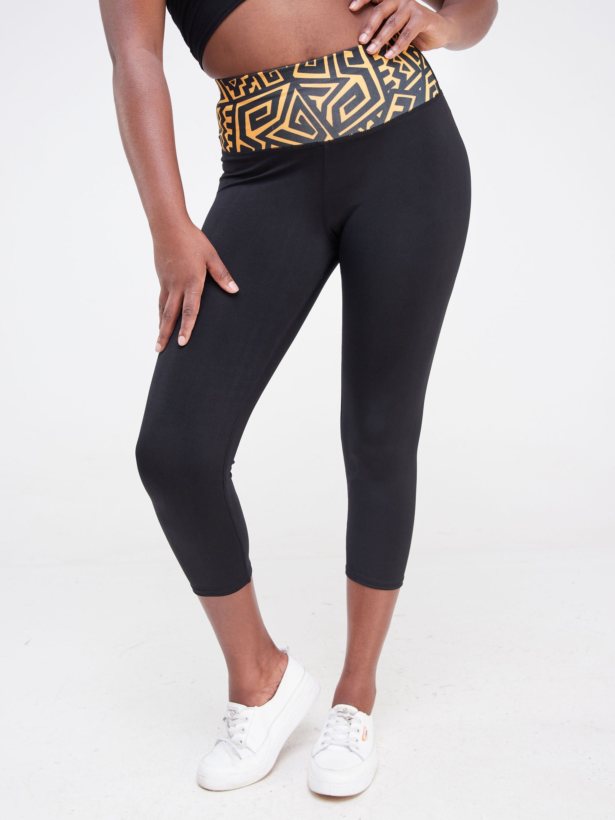 Vivo Fitness Capri Leggings - Black / Mustard Geometric Print