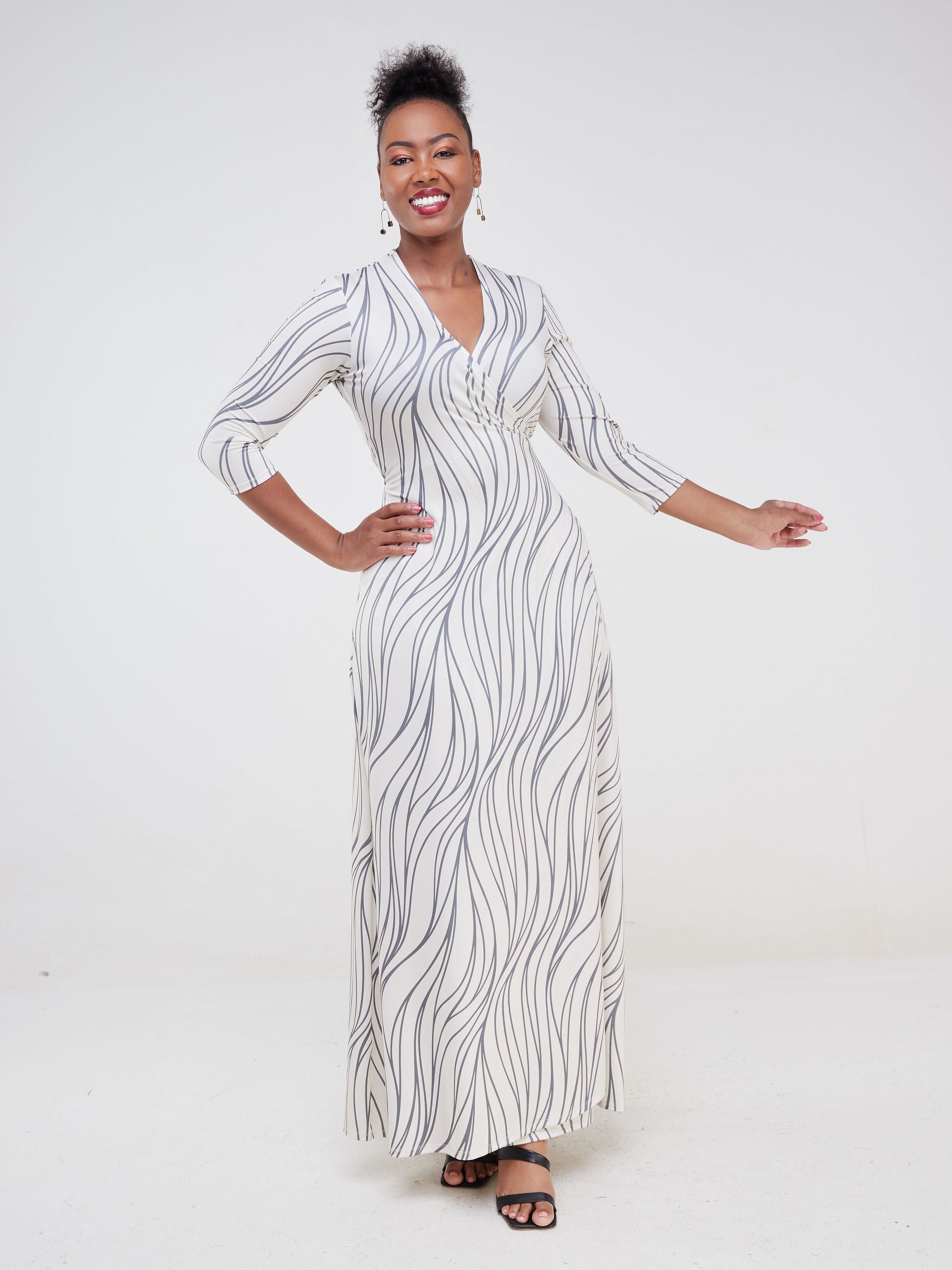Vivo Lumi 3/4 Sleeve Wrap Maxi Dress - Beige / Grey Spiral Print