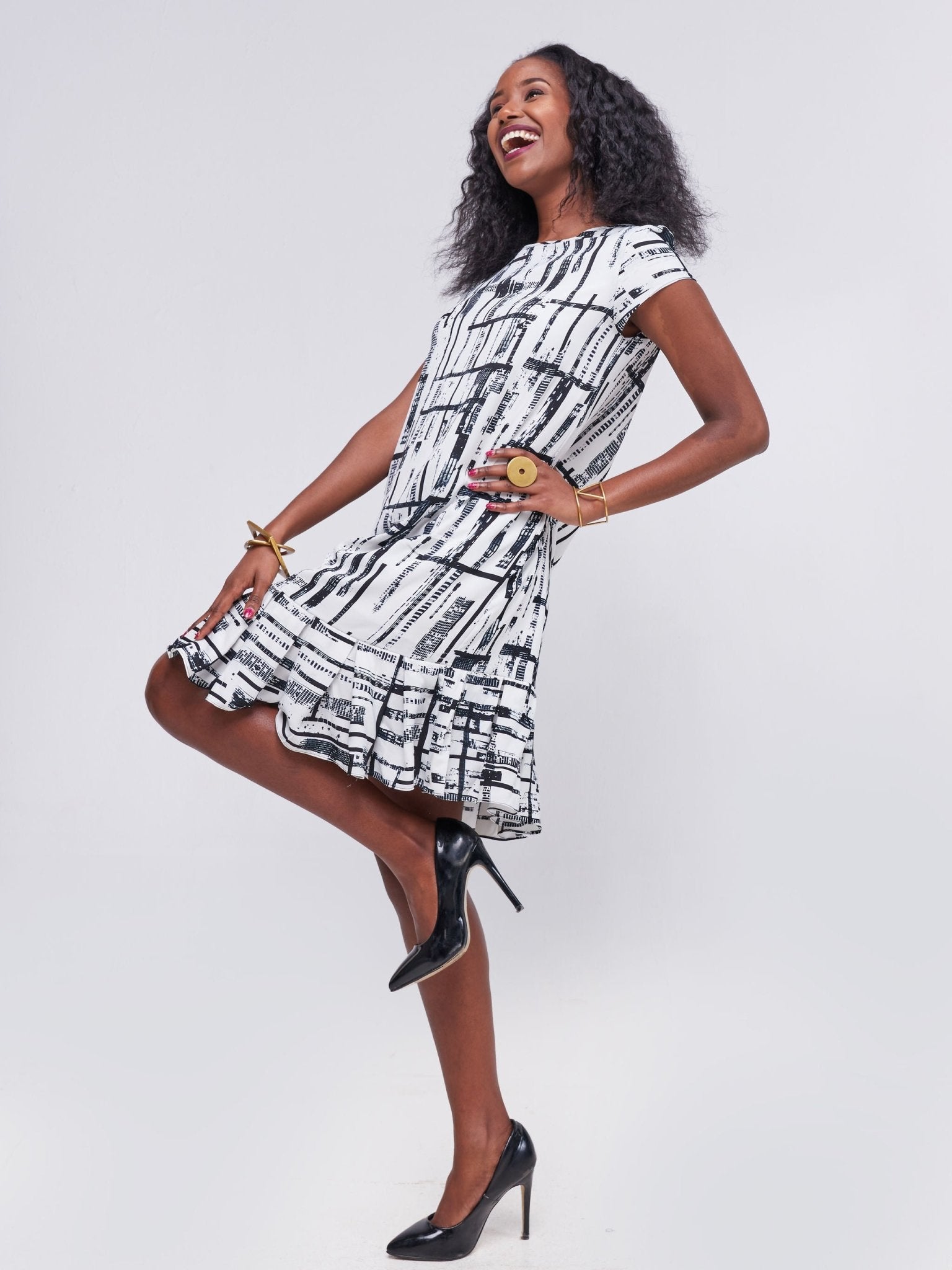 Vivo Zawadi Inverted Pleat Dress - White / Black Abstract Print - Shop Zetu Kenya